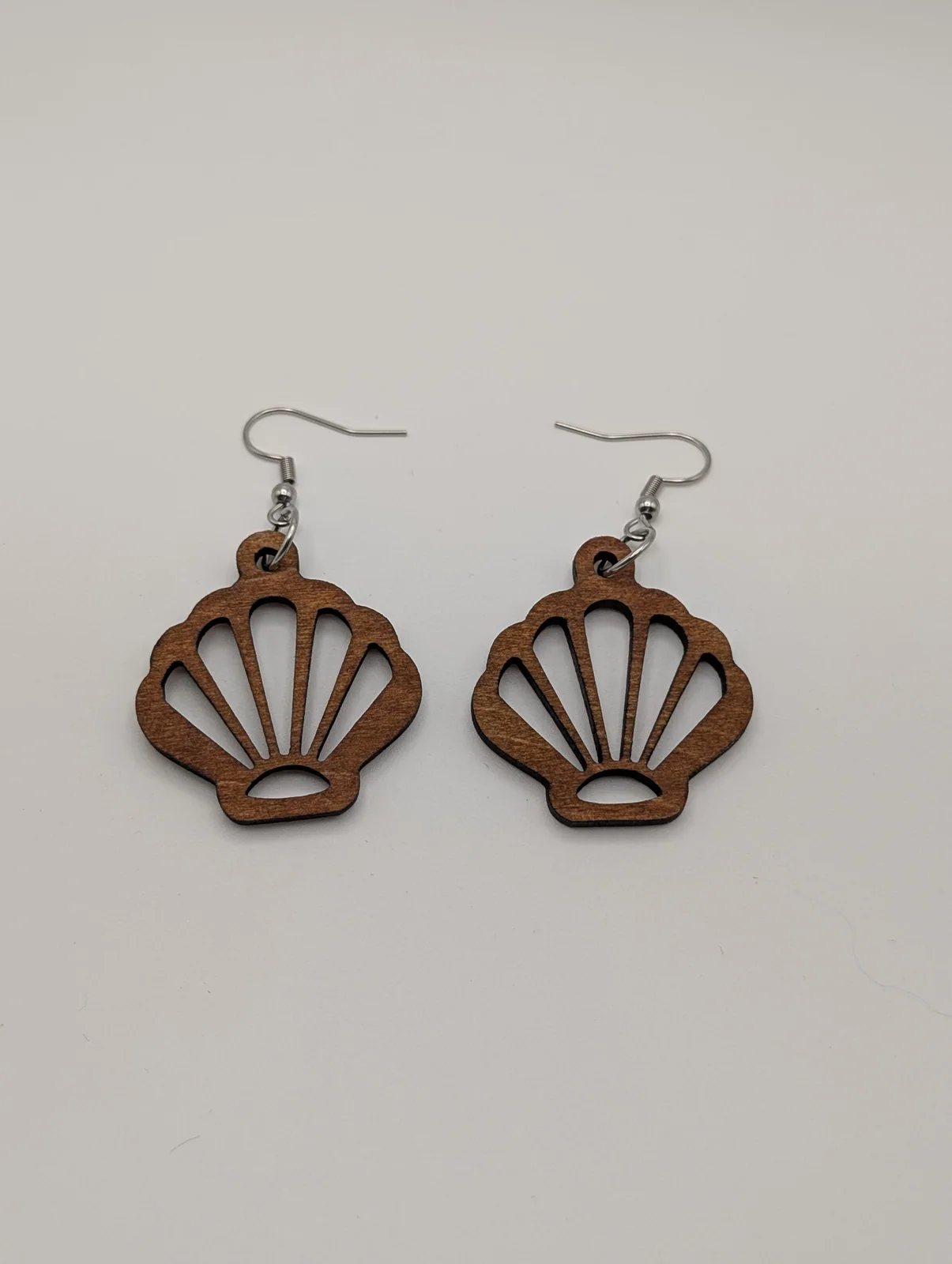 Boucles d’oreilles en bois : coquille 1