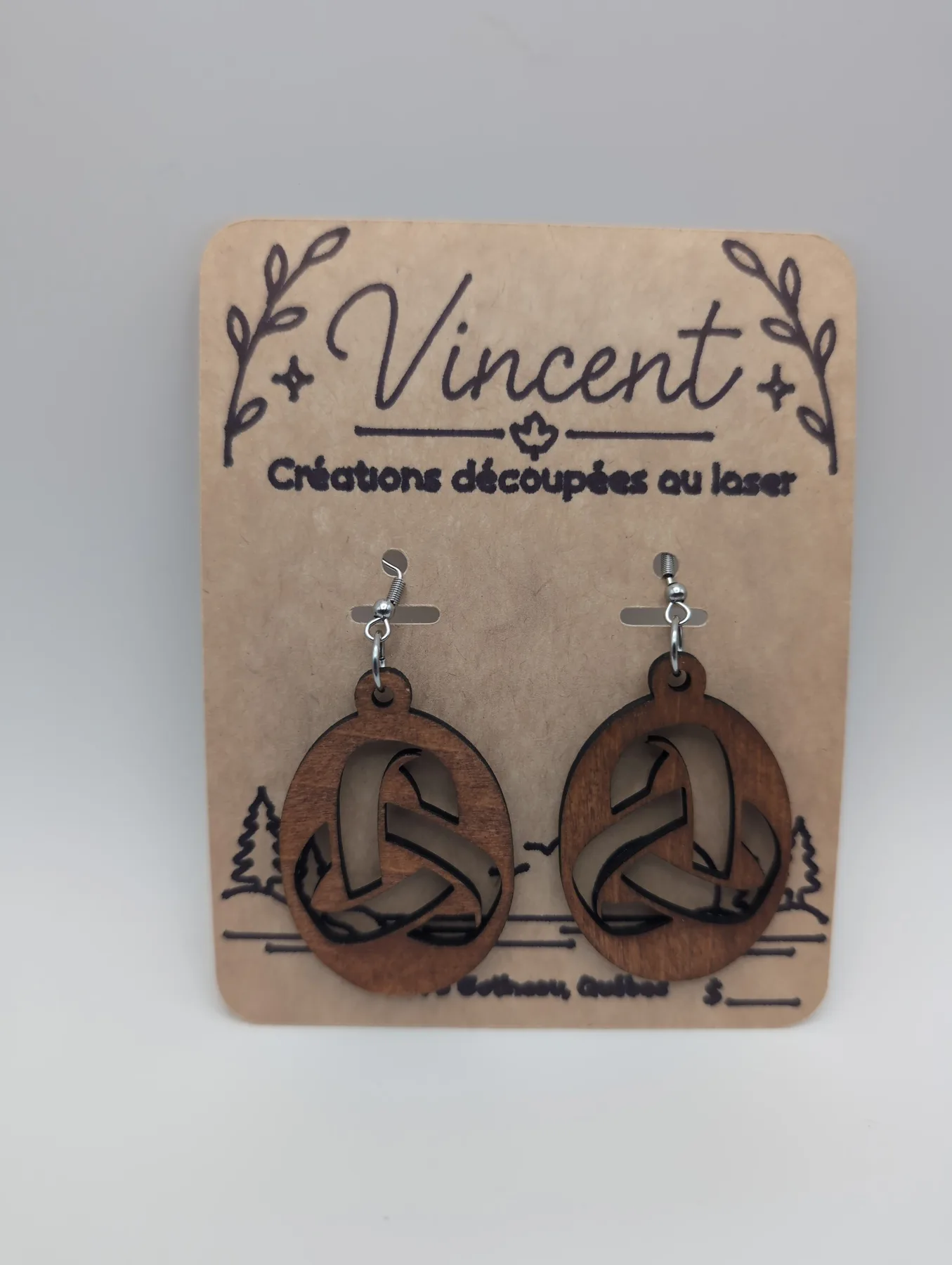 Boucles d’oreilles en bois : Mobius